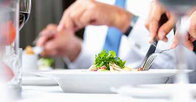 Bemutatjuk a leggyakoribb hibákat egy üzleti vacsorán! 