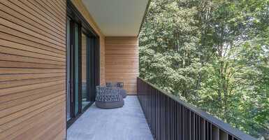 akácfa homlokzatburkolat